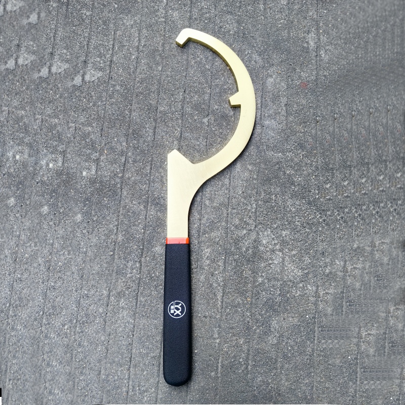 不锈钢吸水管扳手